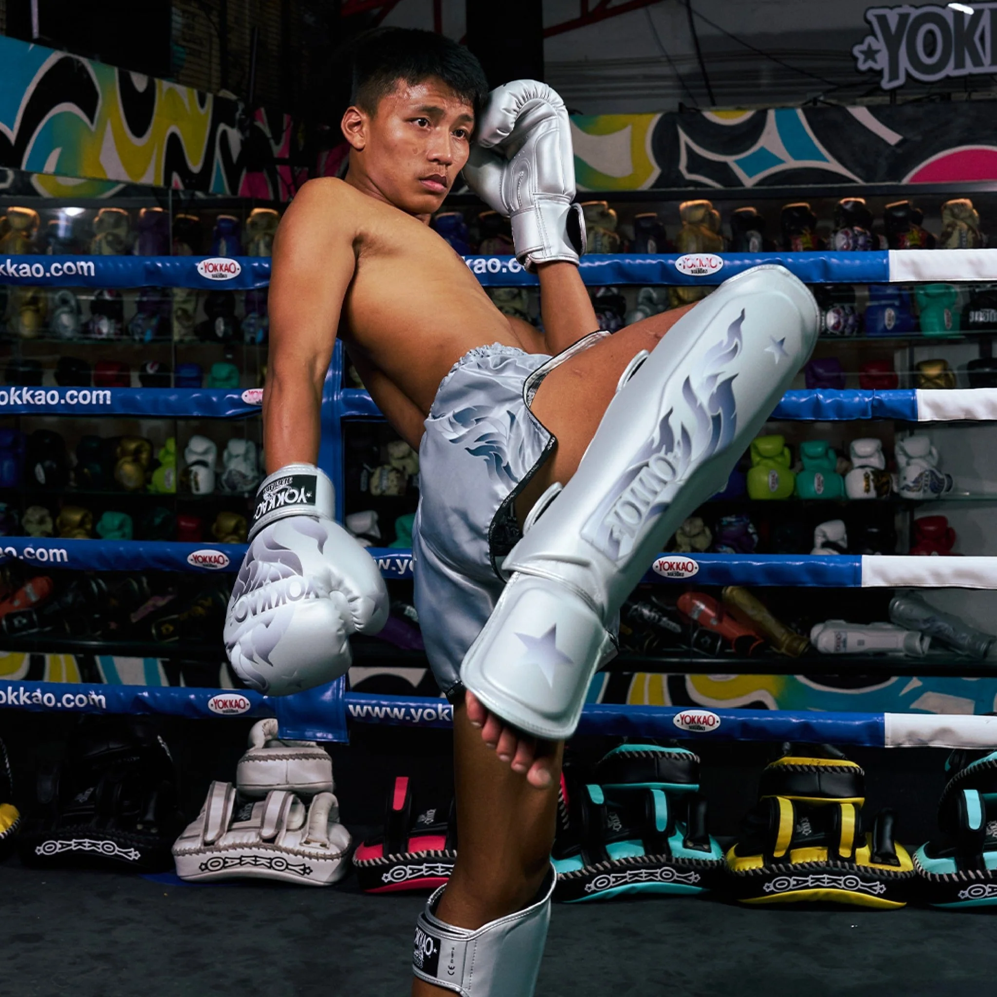 The Flame Boxing Gloves - Image 72